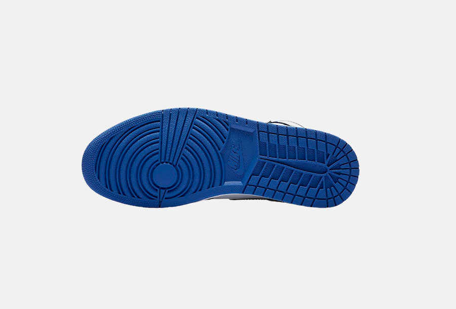 air-jordan-1-retro-high-black-game-royal_gallery_03