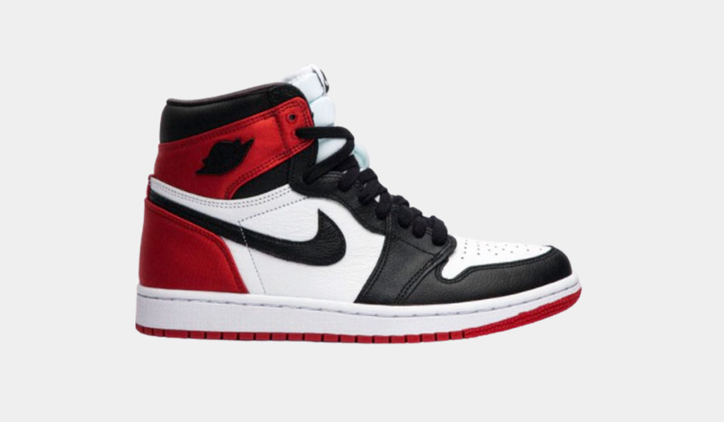 Air Jordan 1 Retro High OG 'Black Toe' 2016