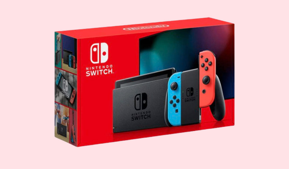 ultimate-holiday-gift-guide_nintendo-switch-console-red-blue
