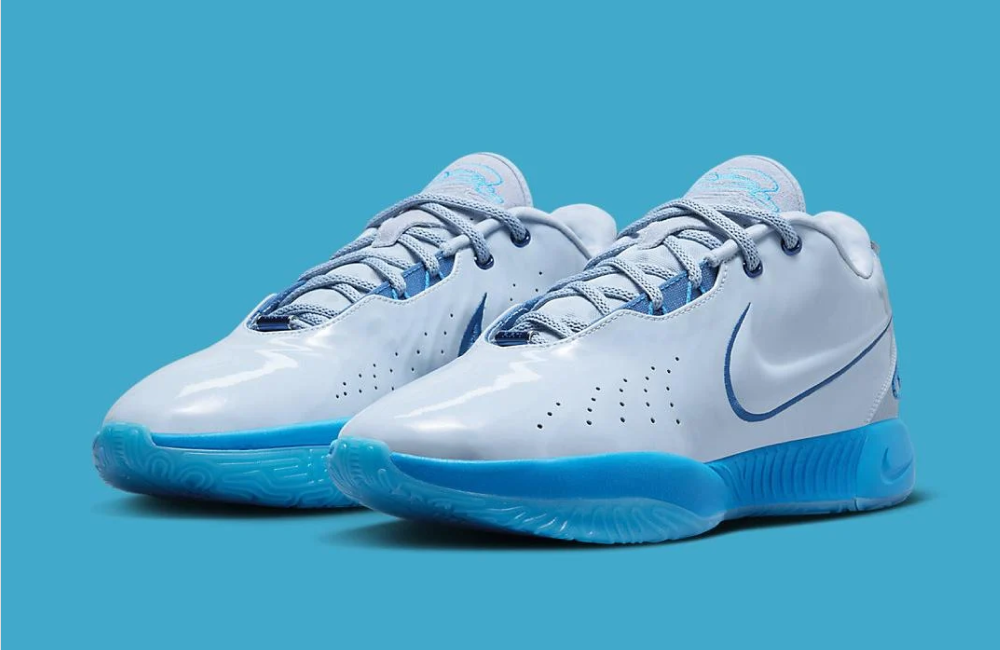 Nike LeBron 21 “Blue Diver”