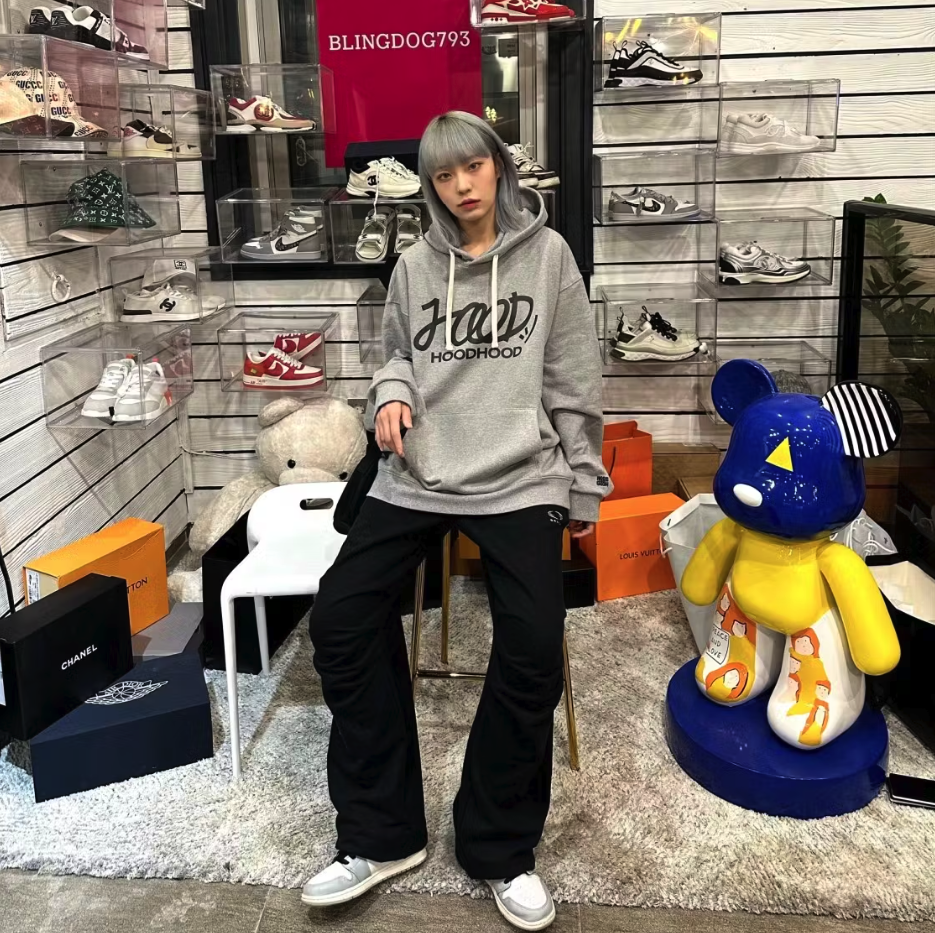 Air Jordan 1 Mid Light Smoke Grey Lookbook